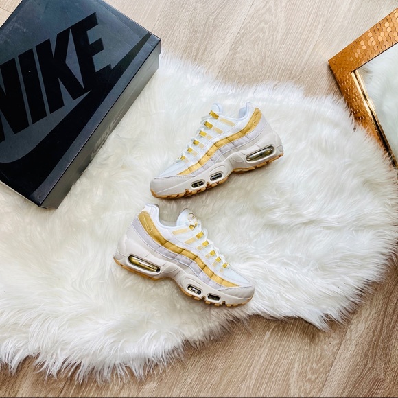 đNike Air Max 95 âDesert Sand / Metallic Goldâ - Picture 7 of 7
